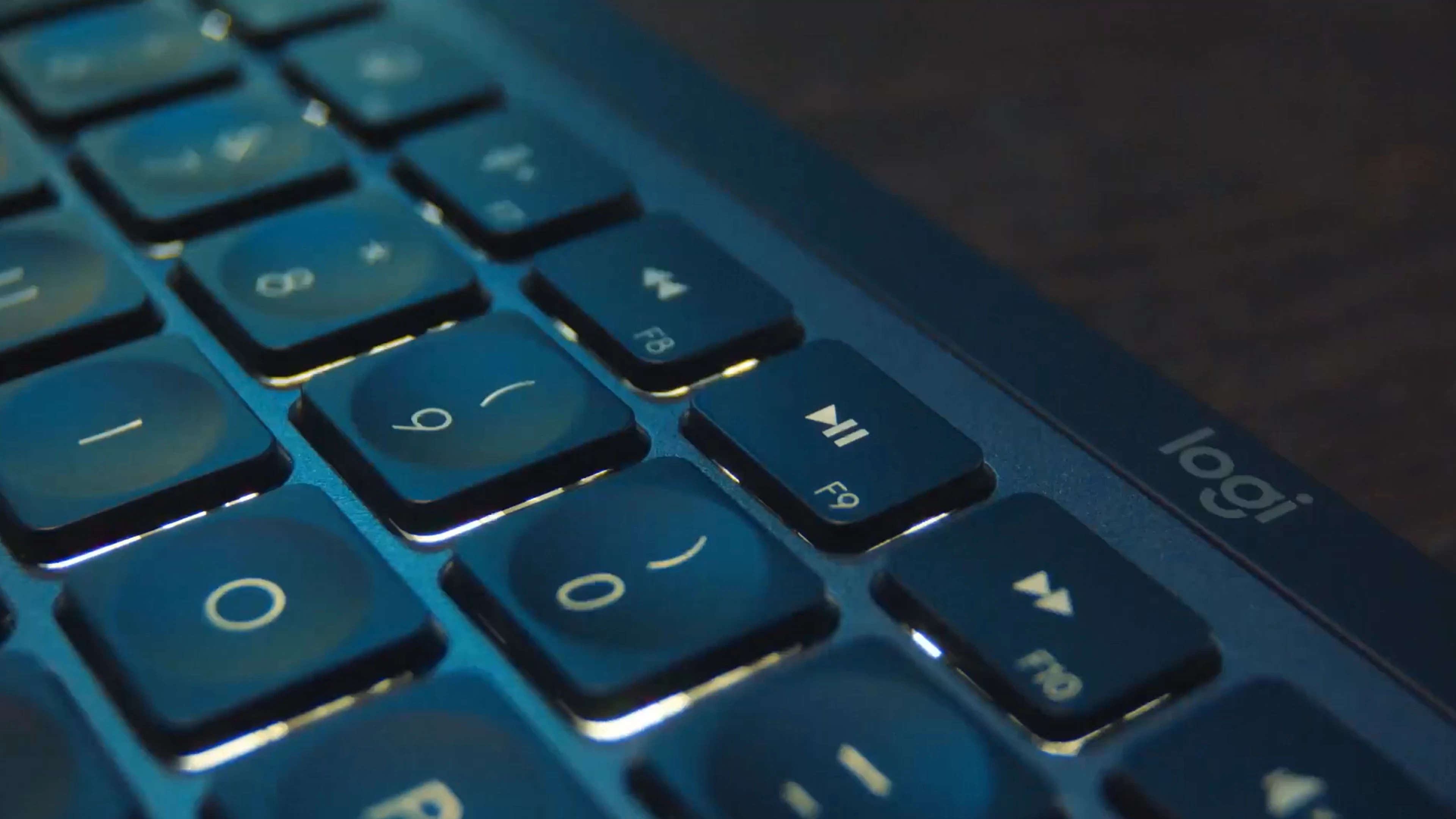 Logitech MX Keys S alacsony profilú billentyűzet