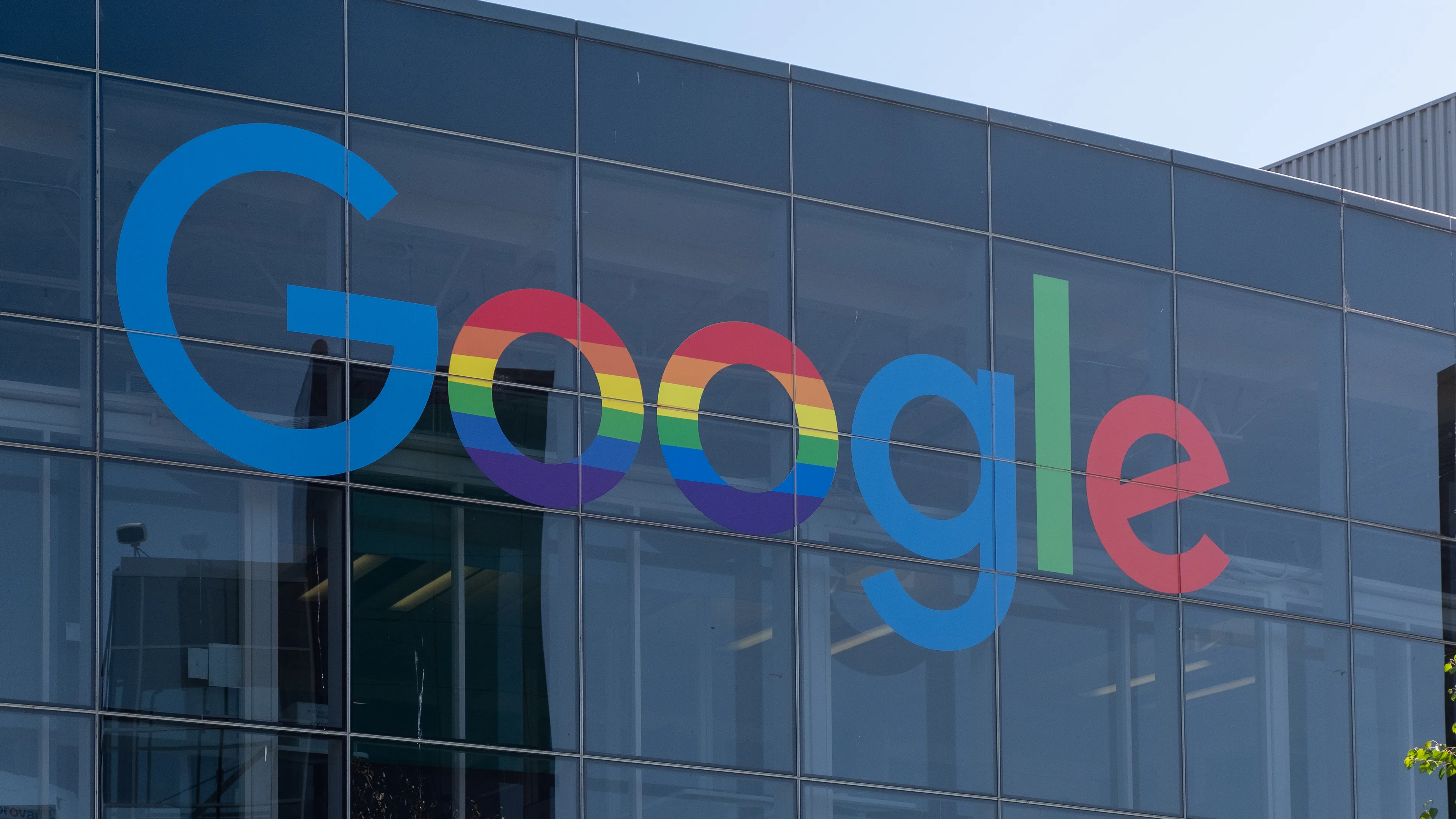 Google csökkenti a függőségét