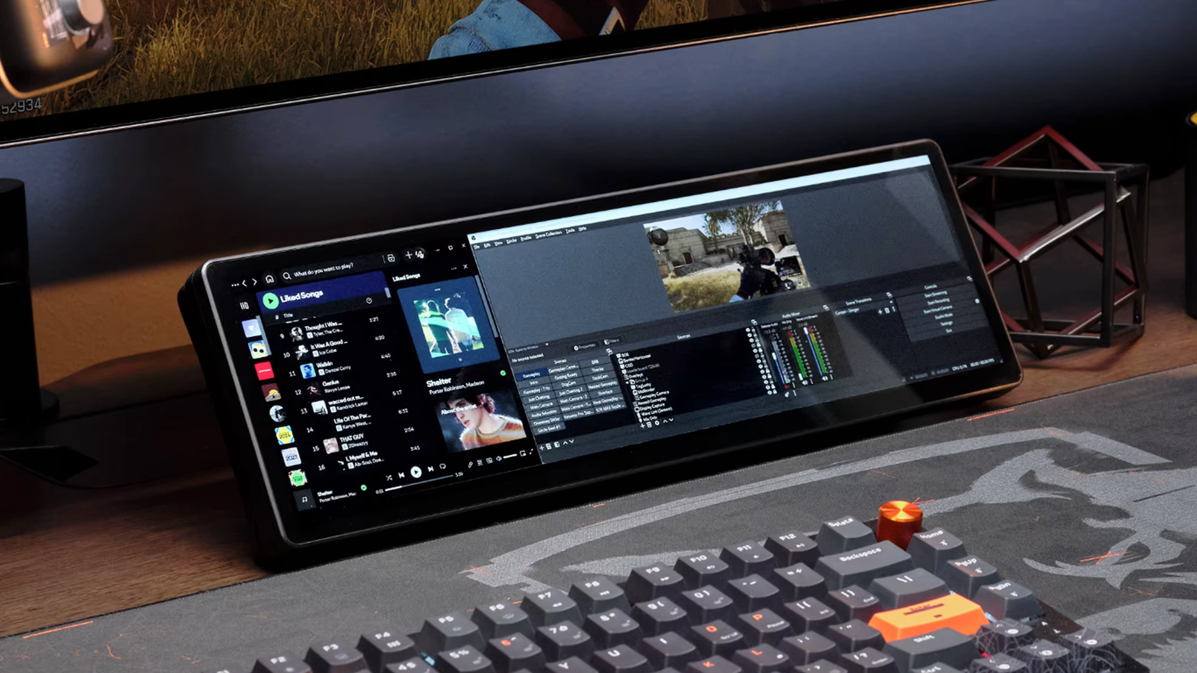 Corsair XENEON EDGE érintőképernyő